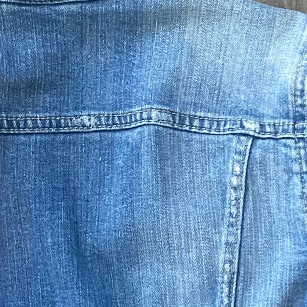 H&M Distressed Jean Jacket - Picture 6 of 8